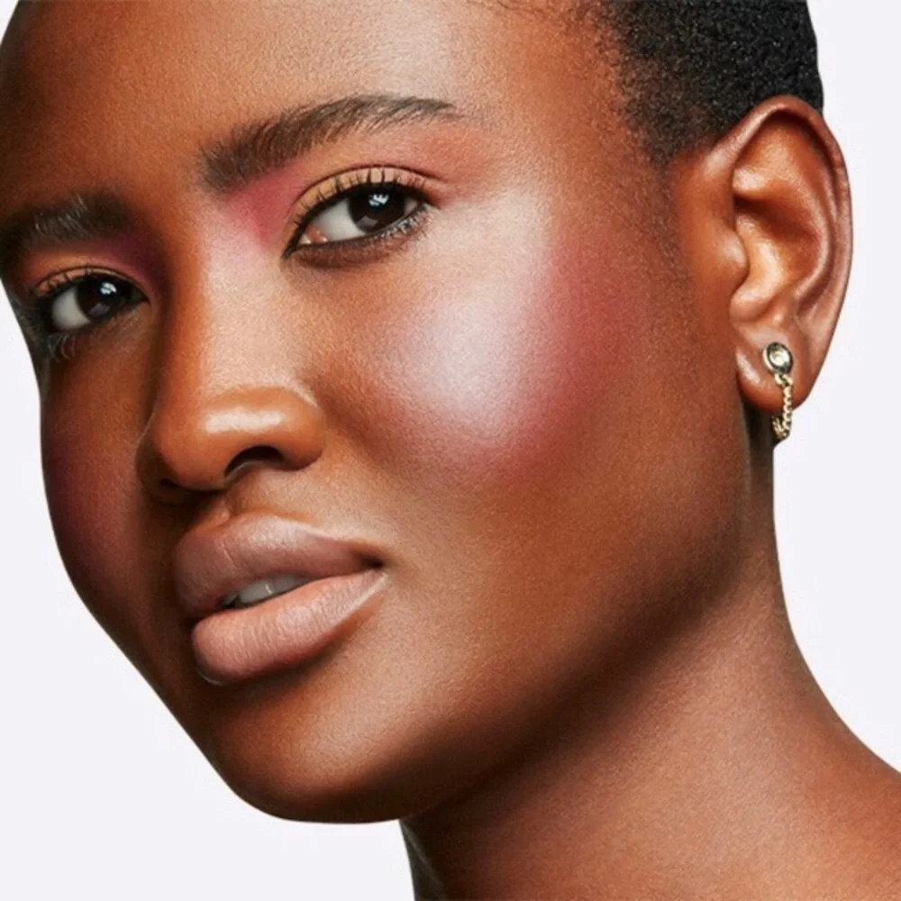 ⚡️SALE⚡️🆕 | 🍇 M•A•C GLOW PLAY BLUSH ROSY DOES IT